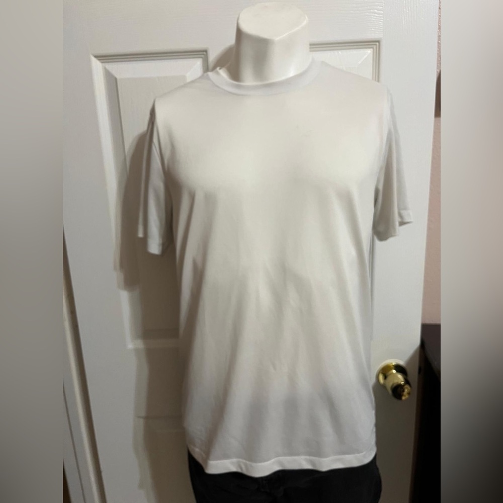 (9) the Nike white T-Shirt for men